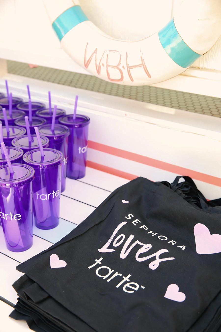 Sephora loves Tarte tote bags